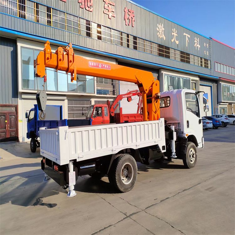 汾西县三轮随车吊定制 农用改装机自备吊中瑞长期出售